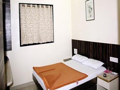 Hotel Excel Executive Amravati Exterior photo